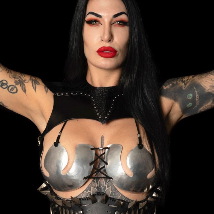 Mistress Damazonia Web Site